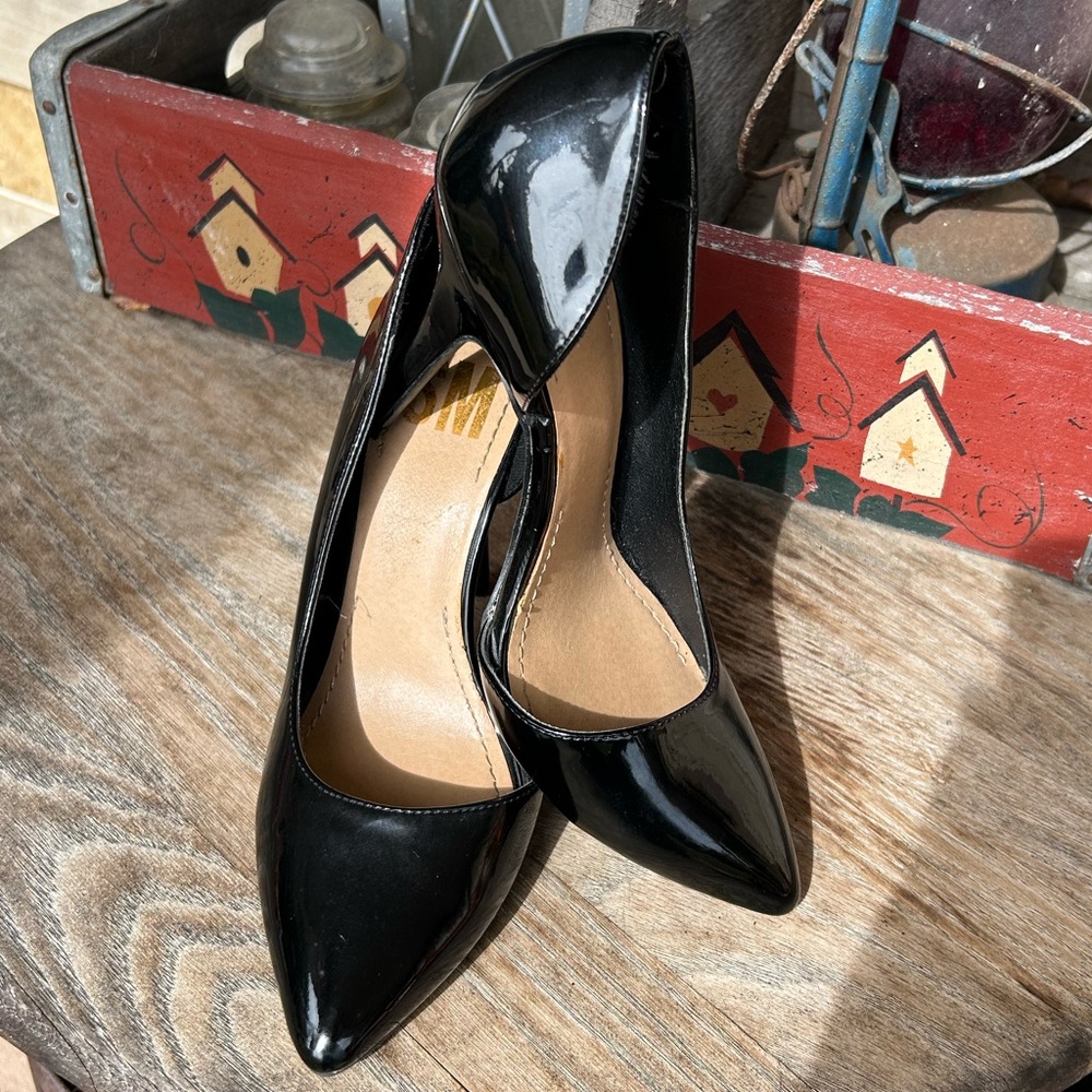 SM Black Pumps